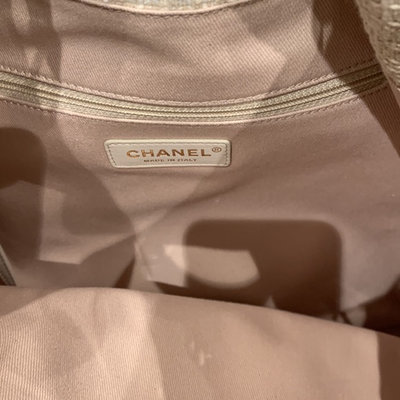 Chanel 31 Rue Cambon Paris Large Deauville Backpack in Ivory Gold - Picture 12 of 14